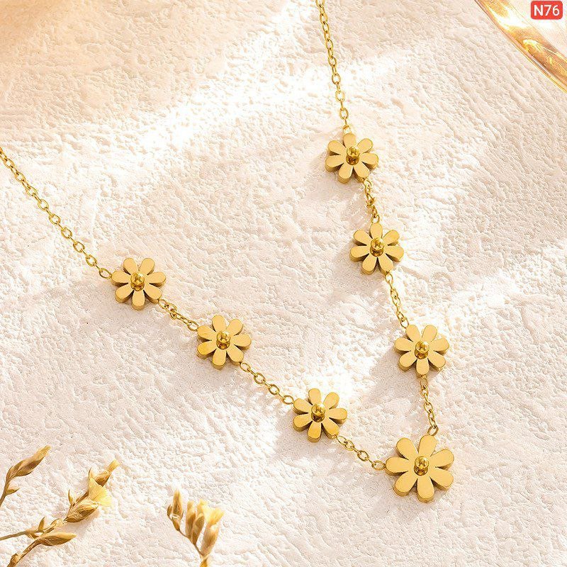 7 Flower A Grade Necklace